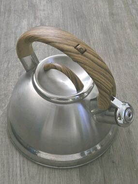 BALDUZZI Italian Style Induction Tea Kettle Soft Touch Handle Stainless Steel